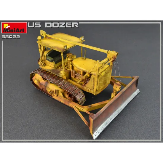 MINIART 38022 U.S. BULLDOZER American tractor 1/35 scale Plastic model kit