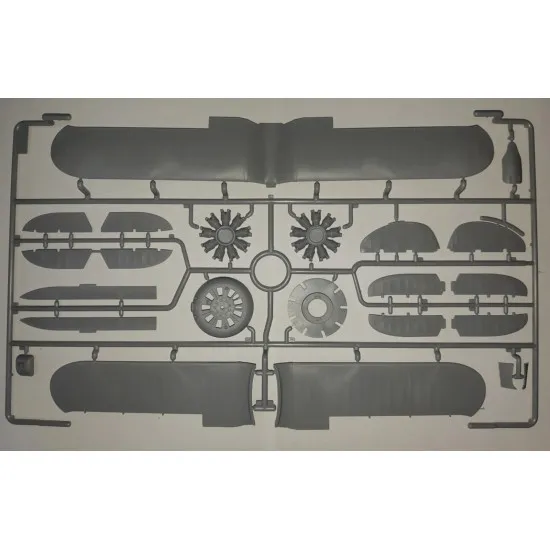 ICM 32012 - I-153, WWII CHINA GUOMINDANG AF FIGHTER USSR - 1/32 scle model kit