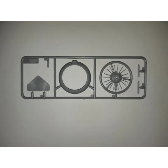 ICM 32012 - I-153, WWII CHINA GUOMINDANG AF FIGHTER USSR - 1/32 scle model kit