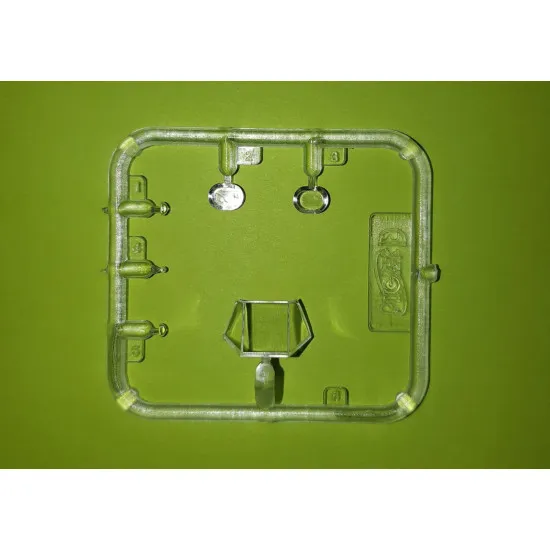 ICM 32012 - I-153, WWII CHINA GUOMINDANG AF FIGHTER USSR - 1/32 scle model kit