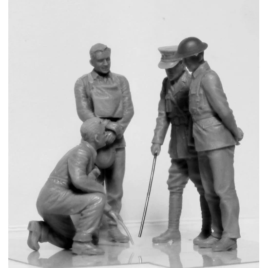 ICM 35708 - WWI BRITISH TANK CREW (4 FIGURES) World War I 1/35 SCALE