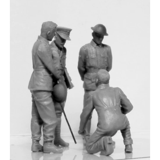 ICM 35708 - WWI BRITISH TANK CREW (4 FIGURES) World War I 1/35 SCALE