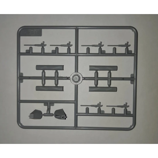 ICM 48240 - JU 88D-1, WWII GERMAN RECONNAISSANCE PLANE - 1/48 scale model kit