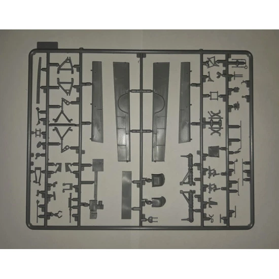 ICM 48240 - JU 88D-1, WWII GERMAN RECONNAISSANCE PLANE - 1/48 scale model kit