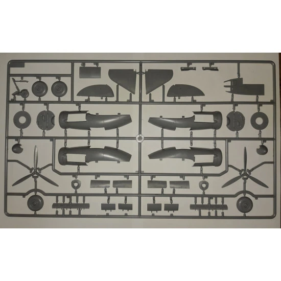 ICM 48240 - JU 88D-1, WWII GERMAN RECONNAISSANCE PLANE - 1/48 scale model kit