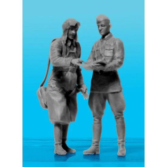 ICM 32007- 1/32 I-16 type 24 with Soviet pilots (1939-1942) scale model kit