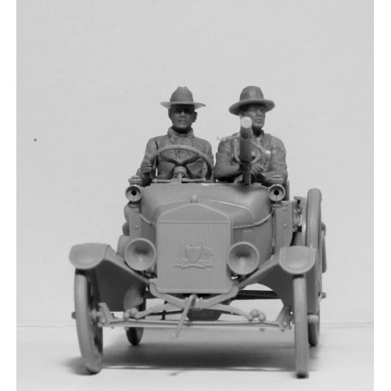 ICM 35707 - ANZAC Drivers (1917-1918) (2 figures) - 1/35 SCALE MODEL KIT