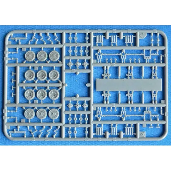 ACE72434 - FV-651 Salamander Crash Tender Model kits