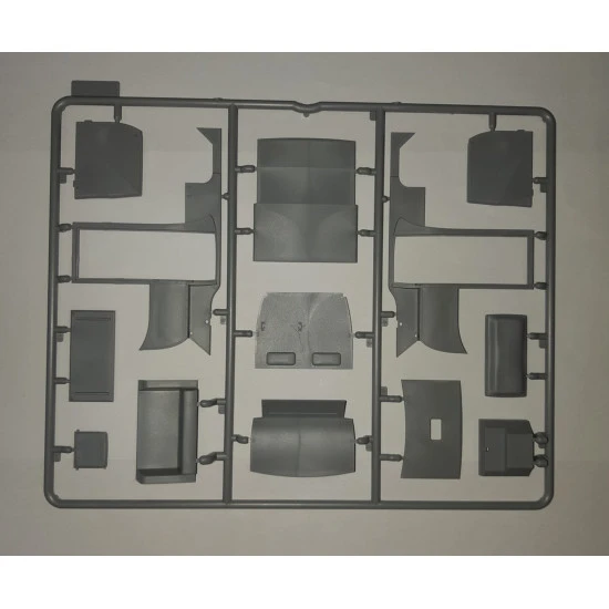 ICM 24030 - 1/24 Paris Taxi Type AG 1910 scale model kit
