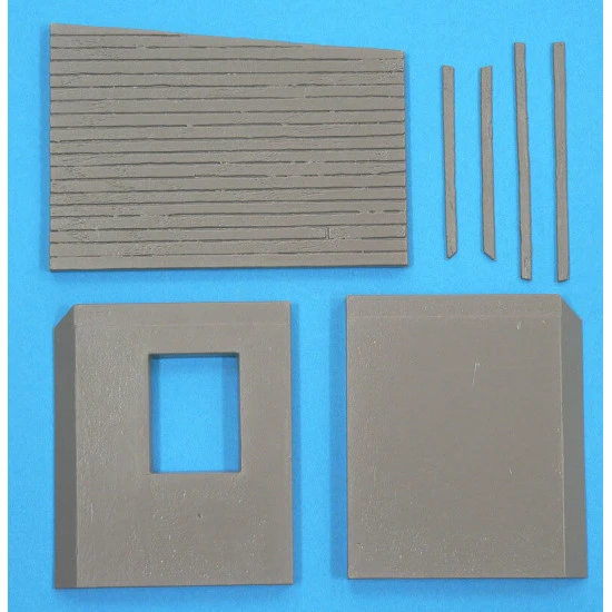 Miniart 35517 - 1/35 Polish Village House WW II Diorama Plastic Model Kit