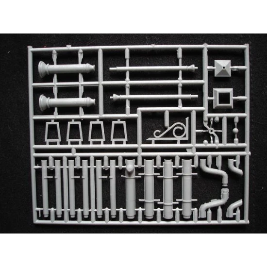 Miniart - Ruined House 35526 1/35 Scale Model Scenery