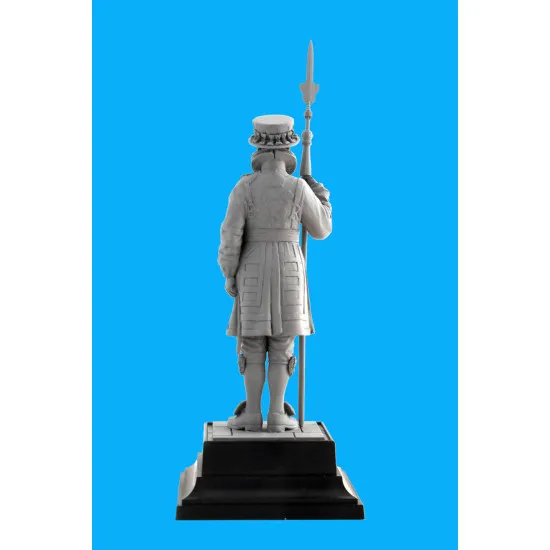 ICM 16006 - Yeoman Warder beefeater 1 Figure 1/16 Scale Model Kit 112 mm