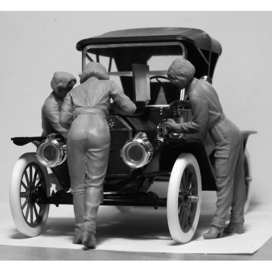 ICM 24009 - 1/24 American Mechanics (1910s) 3 figures scale plastic model kit