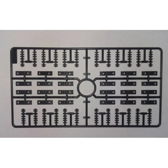 ICM 35364 - 1/35 PZ.KPFW.VI AUSF.B King Tiger late production with full interior
