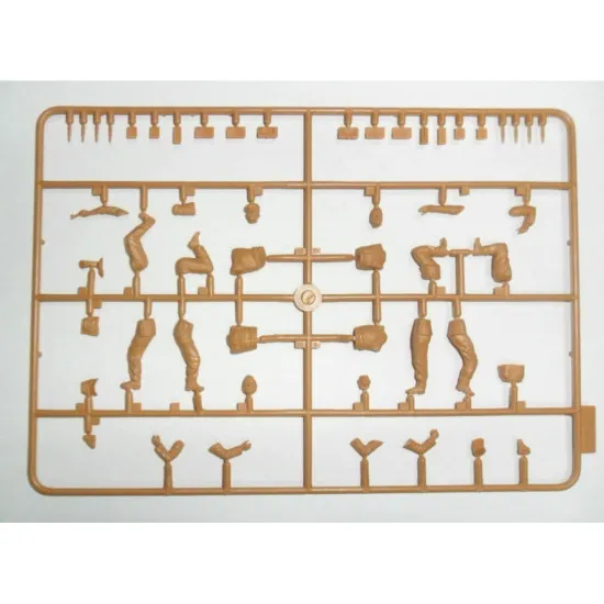 ICM 35615 - 1/35 French Armoured Vehicle Crew WWII (1940), 4 figures