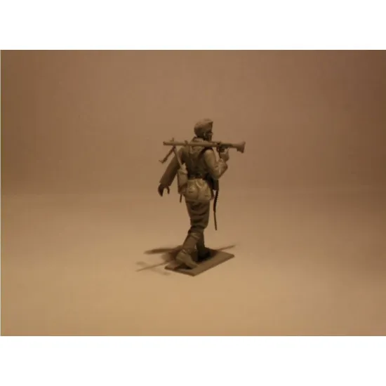 ICM 35639 - 1/35 German Infantry (1939-1942) WWII 4 figures scale model kit