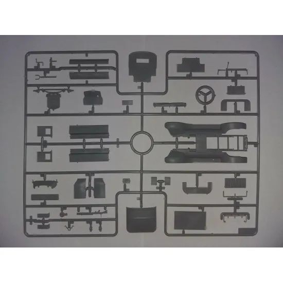 ICM 35664 - 1/35 Model T 1917 MB Army Car Of Australia plastic model