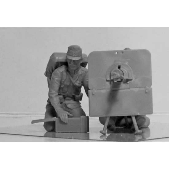 ICM 35697 - 1/35 Austro - Hungarian MG Team WWI, (2 figures), plastic model kit