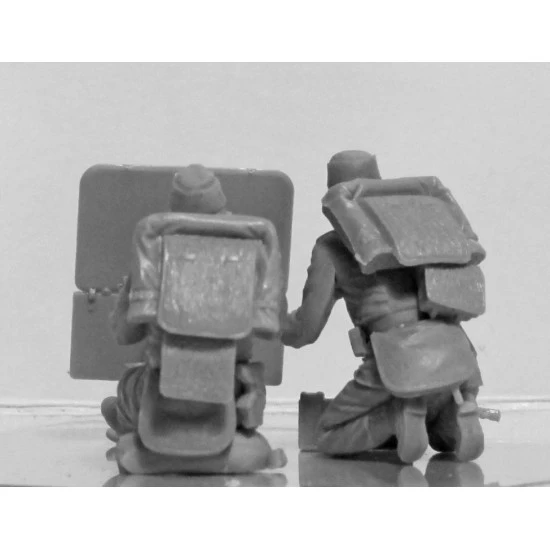 ICM 35697 - 1/35 Austro - Hungarian MG Team WWI, (2 figures), plastic model kit