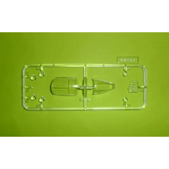 ICM 48902 - 1/48 MIG-25 RB Soviet Reconnaissance Plane, WWII, scale model kit