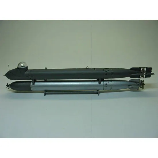 Micro-Mir 35-001 - 1/35 German Human Torpedo 'Neger' World War II - scale model