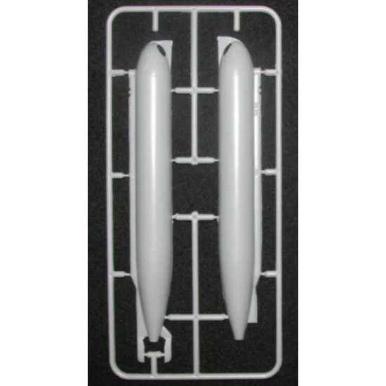 Mikro Mir 144-022 - 1/144 Spanish Small Submarine Tiburon 1986 scale model