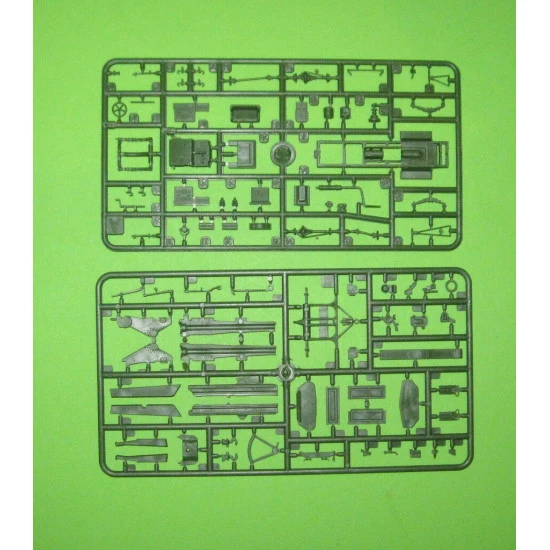 FWD Model B 3 ton BL 8-inch howitzer Mk.VI 1/72 Roden 713