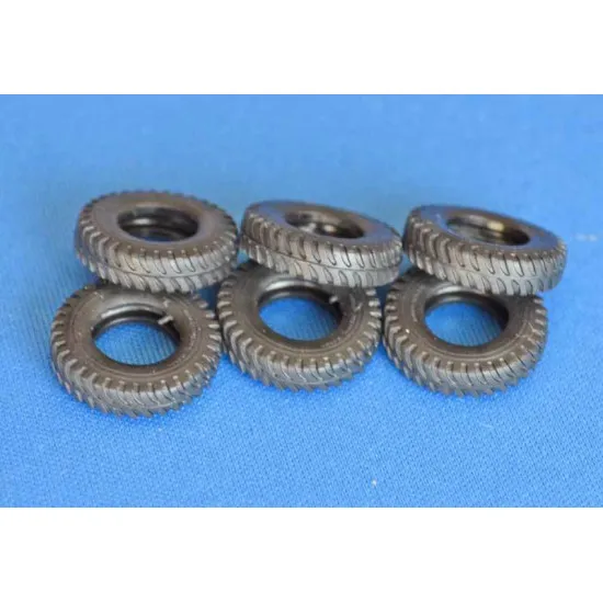 FV-603B Saracen Mk.II 1/72 ACE 72433 wheeled armored personnel carrier