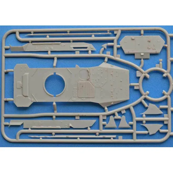 Centauro B1 Italian 105mm wheeled tank 1/72 ACE 72437