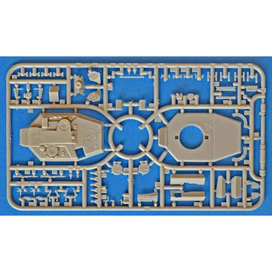 Centauro B1 Italian 105mm wheeled tank 1/72 ACE 72437