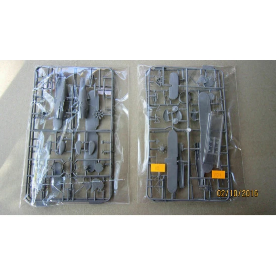 Amodel 72290 - 1/72 Zveno-1A TB-1 & I-5 Soviet air tactical scale model kit