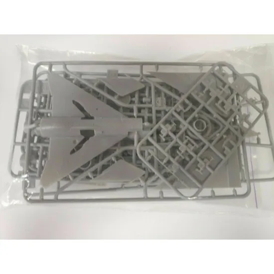 MiG-21F-13 supersonic jet fighter 1/72 ModelSvit 72042