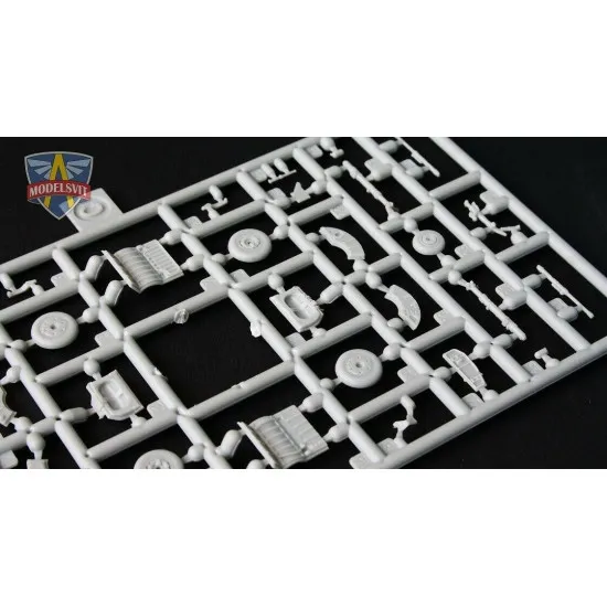 MiG-21F-13 supersonic jet fighter 1/72 ModelSvit 72042