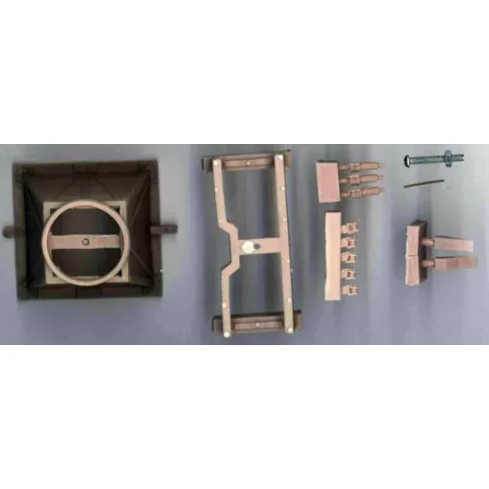 3 Gun mod.1902 on the anti-airplane mount of Ivanov 1/35 UMT 626