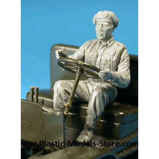 WORLD WAR II DRIVERS 6 FIGURES WWII PLASTIC MODEL KIT SCALE 1/35 MINIART 35042