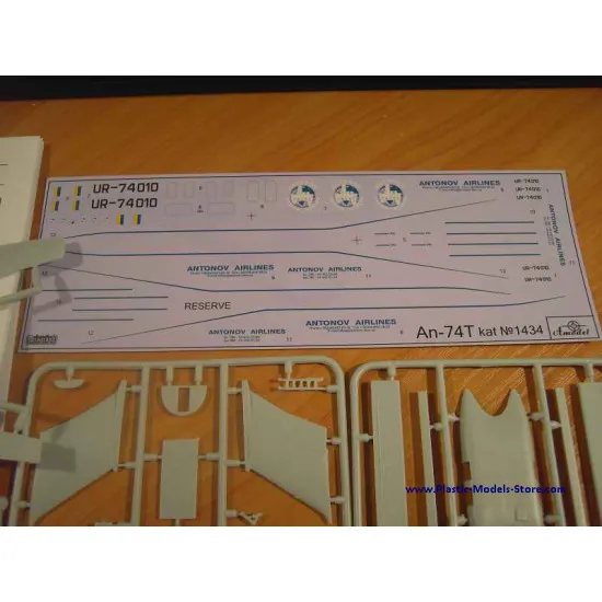 Antonov An-74T cargo aircraft 1/144 Amodel 1434