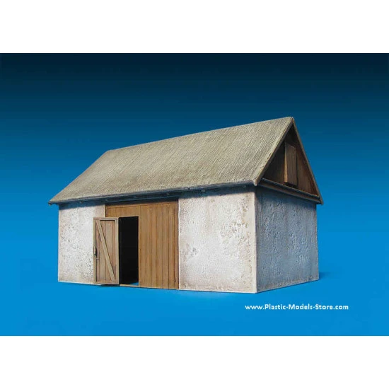 East European barn 1/72 Miniart 72018