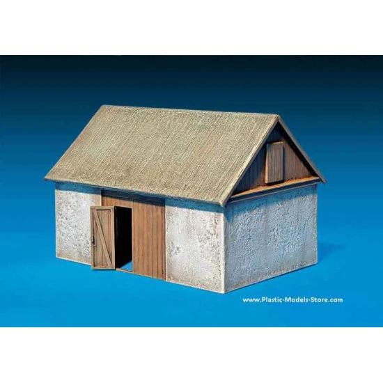 East European barn 1/72 Miniart 72018