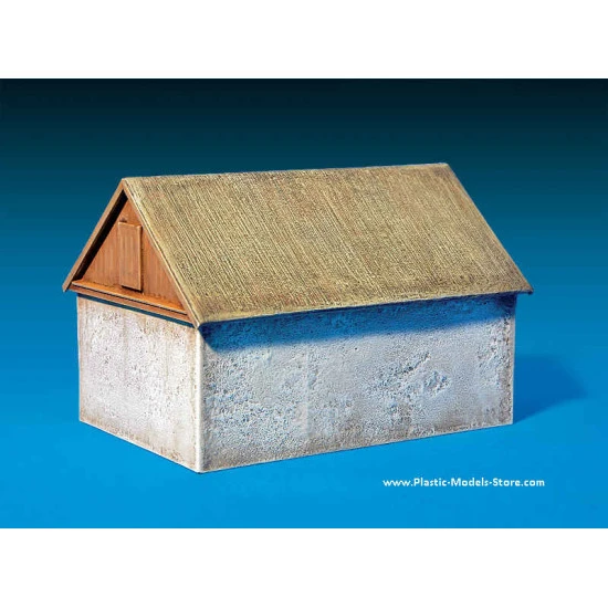 East European barn 1/72 Miniart 72018