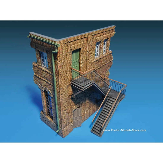 Factory Corner With Steps building 1/35 Miniart 35544 Factory Corner With Steps building 1/35 Miniart 35544
