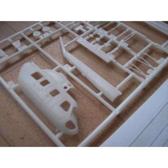 Mil Mi-2 Soviet helicopter 1/72 Sky-High 7226
