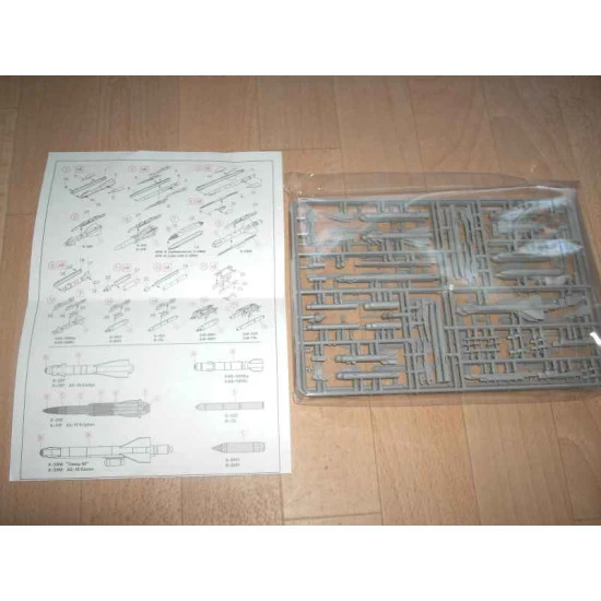 Soviet air-to-air aircraft armament 1/72 ICM 72213