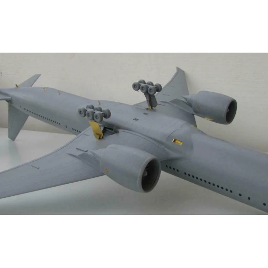 Boeing 777-300 ER (Zvezda) 1/144 Metallic Details MD-PE14405
