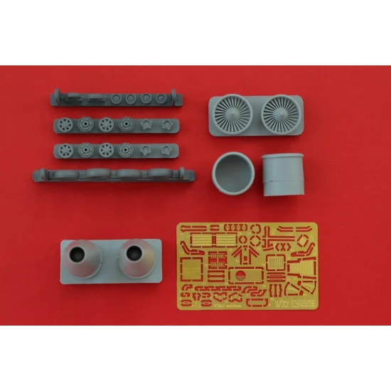 BOMBARDIER CRJ 200 AMERICAN EAGLE AIRPLANE PLASTIC MODEL KIT 1/72 BPK 7208