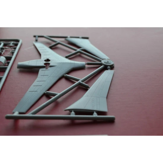 BIG PLANE BOMBARDIER CRJ 100 CANADAIR REGIONAL JET 1/144 BPK 14401