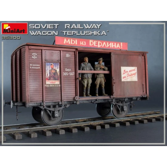 Miniart 35300 - 1/35 SOVIET RAILWAY WAGON TEPLUSHKA Model kit