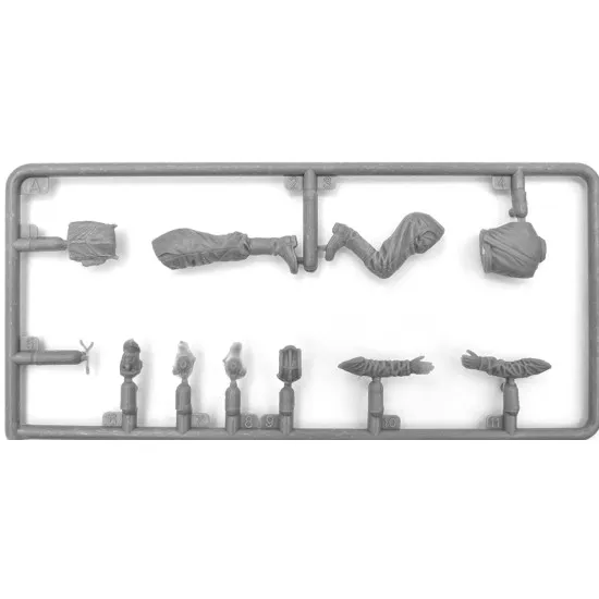 Miniart 37053 - 1/35 SOVIET TANK CREW 1950s Scale Models Kit