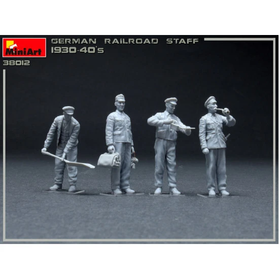 MINIART 38012 1/35 SCALE MODELGerman Railway Staff 1930-40s MINIART 38012 1/35 SCALE MODELGerman Railway Staff 1930-40s