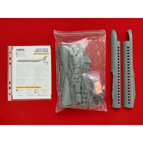BPK 7215 - 1/72 - Bombardier CRJ-700 airplane Scale model kit