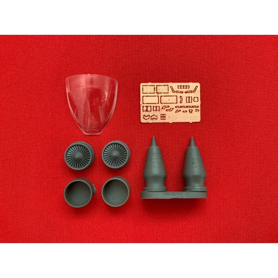 BPK 7215 - 1/72 - Bombardier CRJ-700 airplane Scale model kit